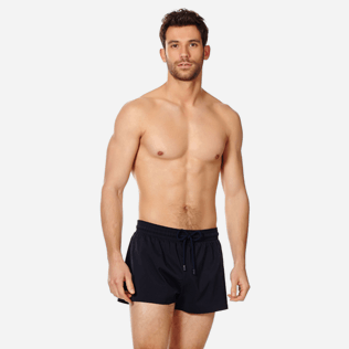 Uomo Classico corto Unita - Costume da bagno corto uomo stretch e aderente a tinta unita, Nero frontworn Uomo Classico corto Unita - Costume da bagno corto uomo stretch e aderente a tinta unita, Nero frontworn