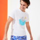 Uomo Altri Stampato - T-shirt uomo in cotone biologico Surf, Bianco vista frontale indossata