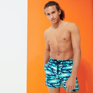 男款 Classic 印制 - 男士 Requins 3D 游泳短裤, Navy 正面穿戴视图