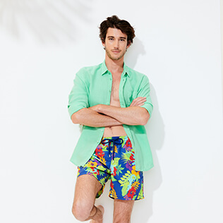 Photo de Homme CLASSIQUE Imprimé - Maillot de bain homme Les Geckos, Bleu batik vue de détail 2 Photo de Homme CLASSIQUE Imprimé - Maillot de bain homme Les Geckos, Bleu batik vue de détail 2