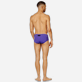 Hombre Slips y Boxers Liso - Bañador slip ajustado de color liso para hombre, Hyacinth vista trasera desgastada
